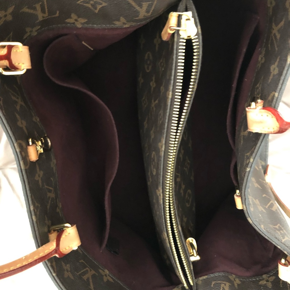 Authentic LV Montaigne GM MNG purse for sale - Picture 3 of 6
